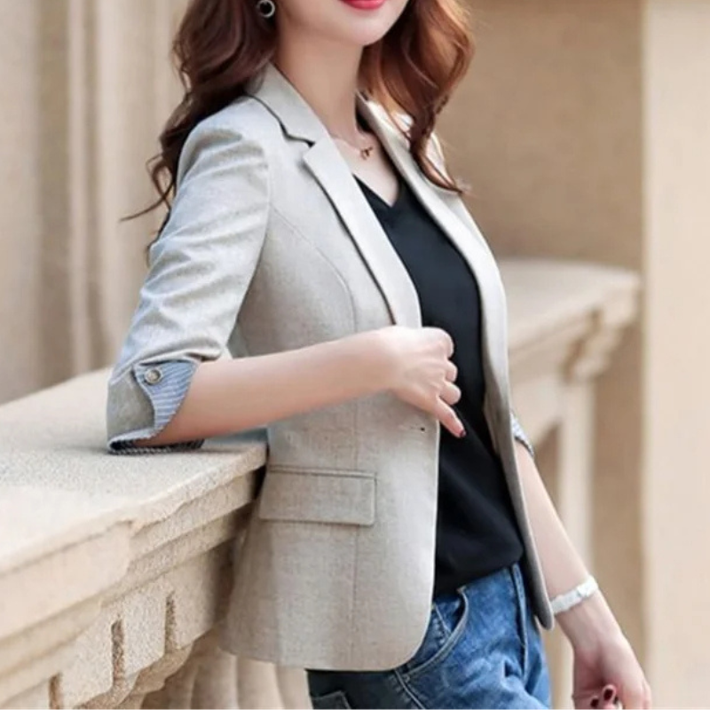Ladies' Fit Blazer with 3/4 Sleeve and Patterned Lining