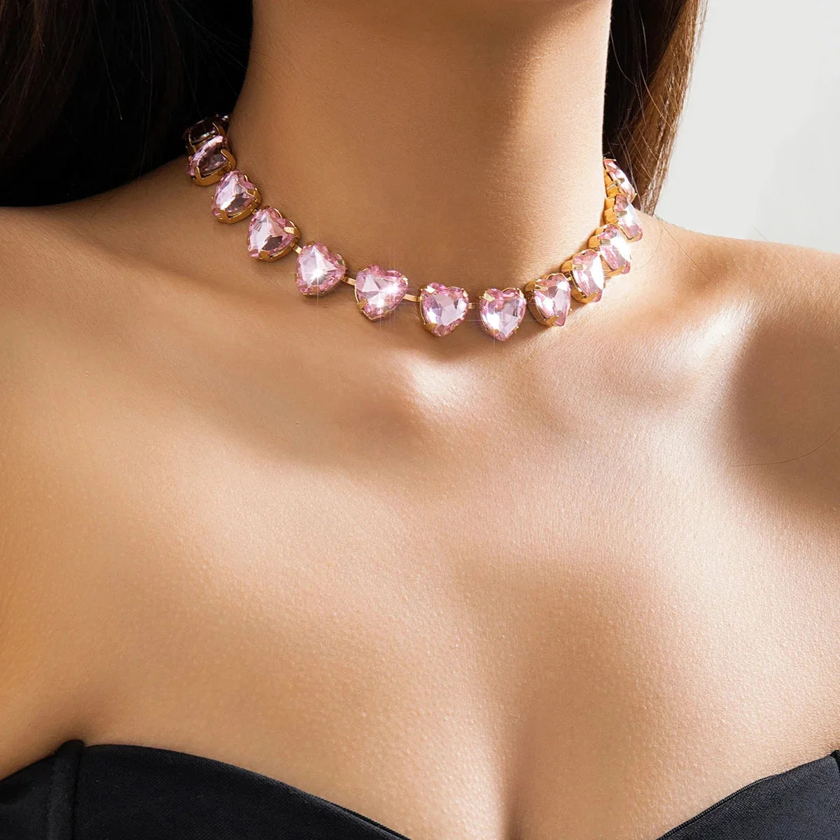 Rose Gold Heart Crystal Choker Necklace: Elegant Valentine's Gift
- ModishWorld