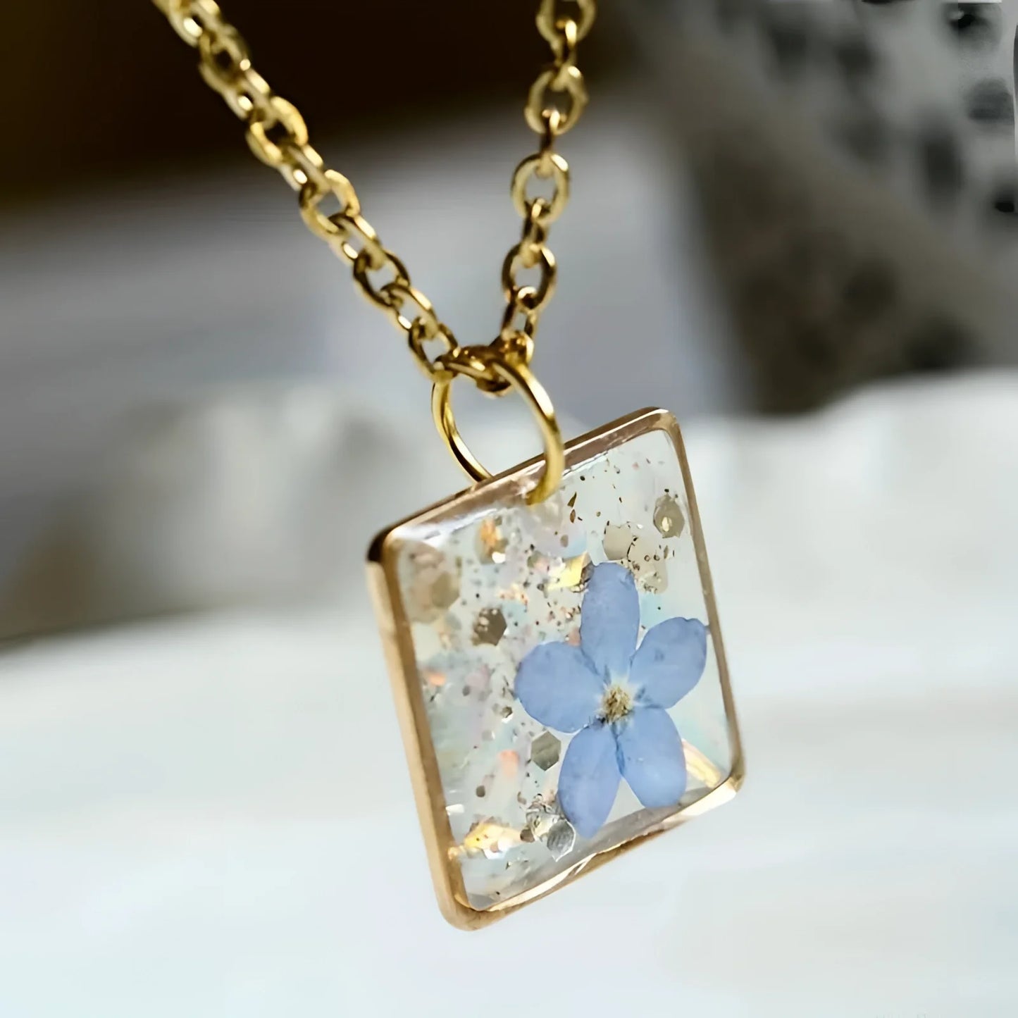 Unique Handmade Resin Pendant with Real Flowers & Gold Accents – Botanical Jewelry Gift
- ModishWorld