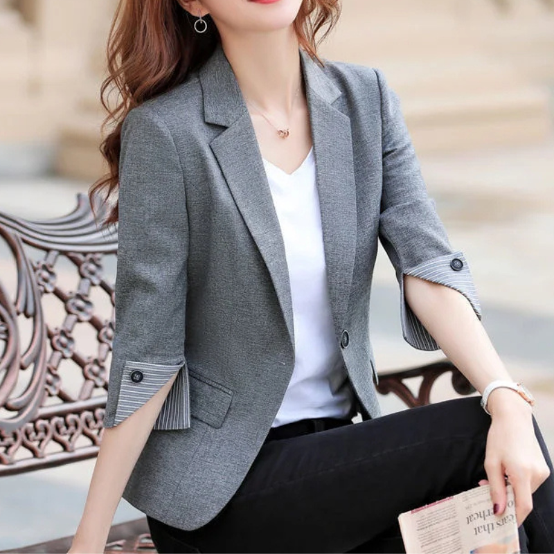 Ladies' Fit Blazer with 3/4 Sleeve and Patterned Lining