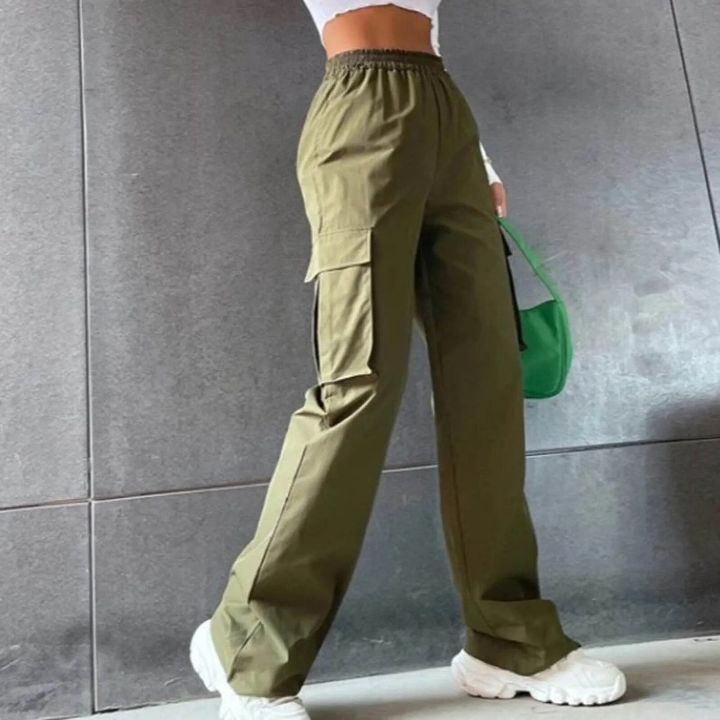 Ladies Comfortable Wide Leg Cargo Pants with Multiple Pockets