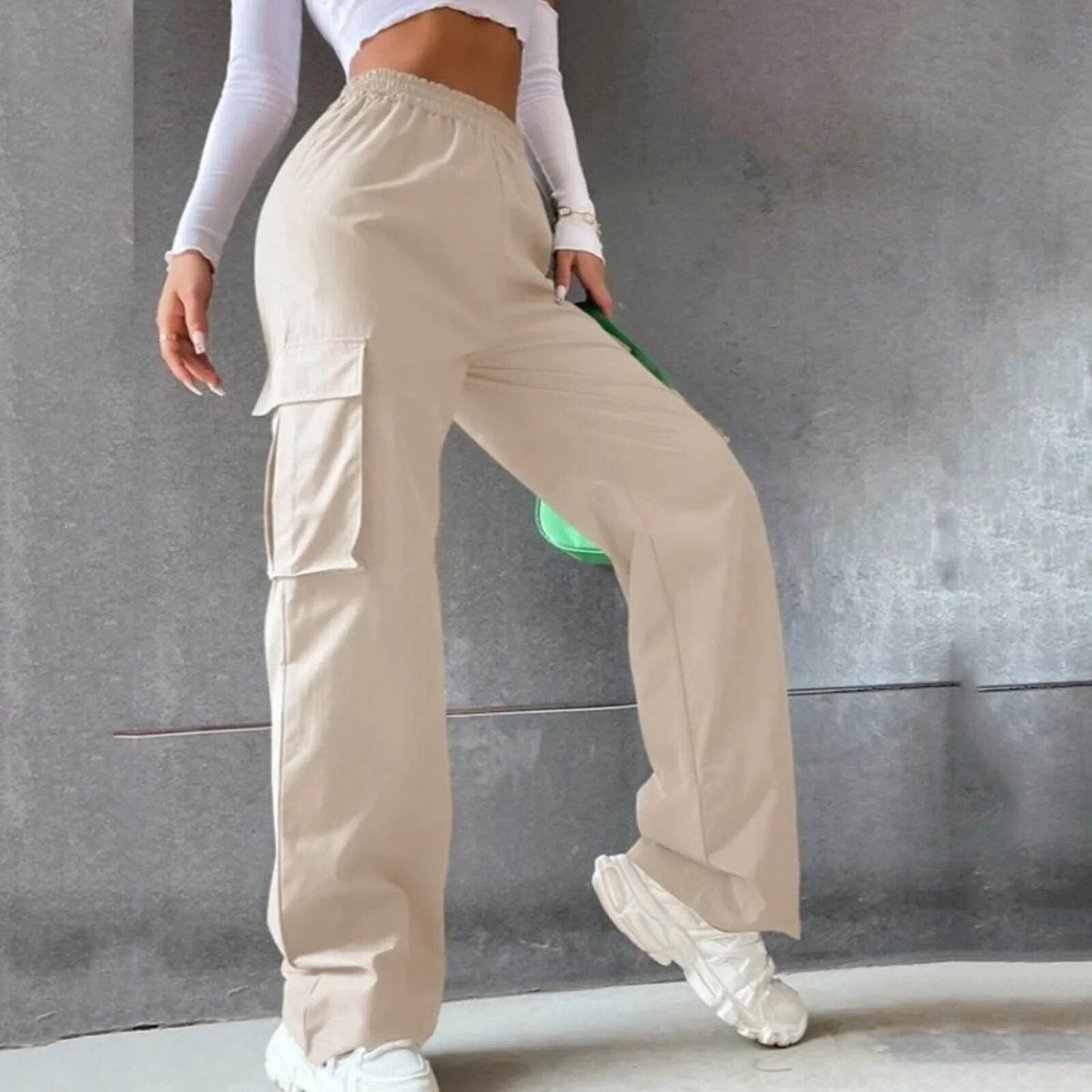 Ladies Comfortable Wide Leg Cargo Pants with Multiple Pockets