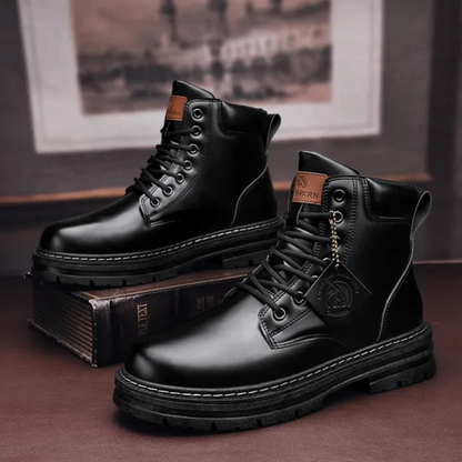 Stylish Men's Hiking Boots with Durable Outsole