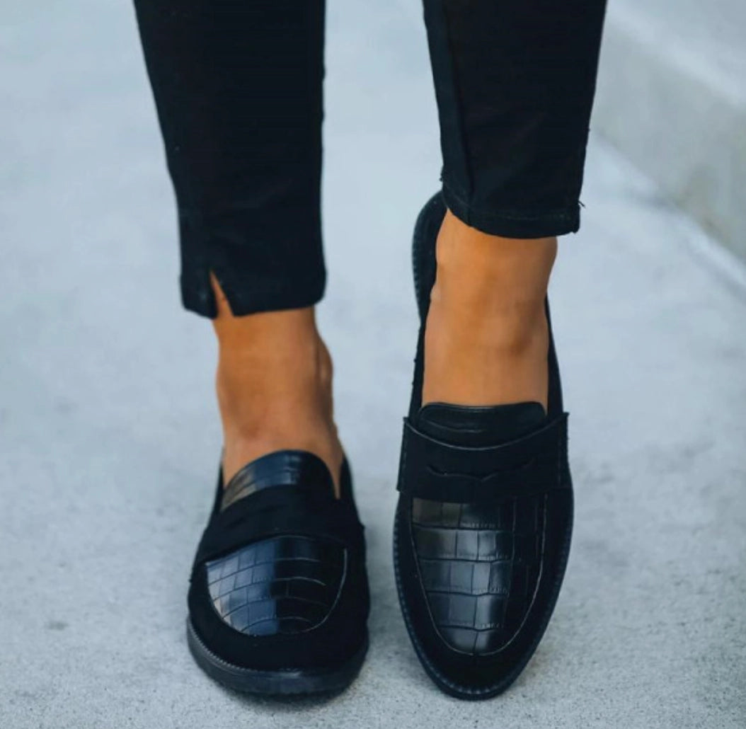 Women's Black Crocodile-Print Slip-On Loafers – Designer Luxury Shoes
 - ModishWorld