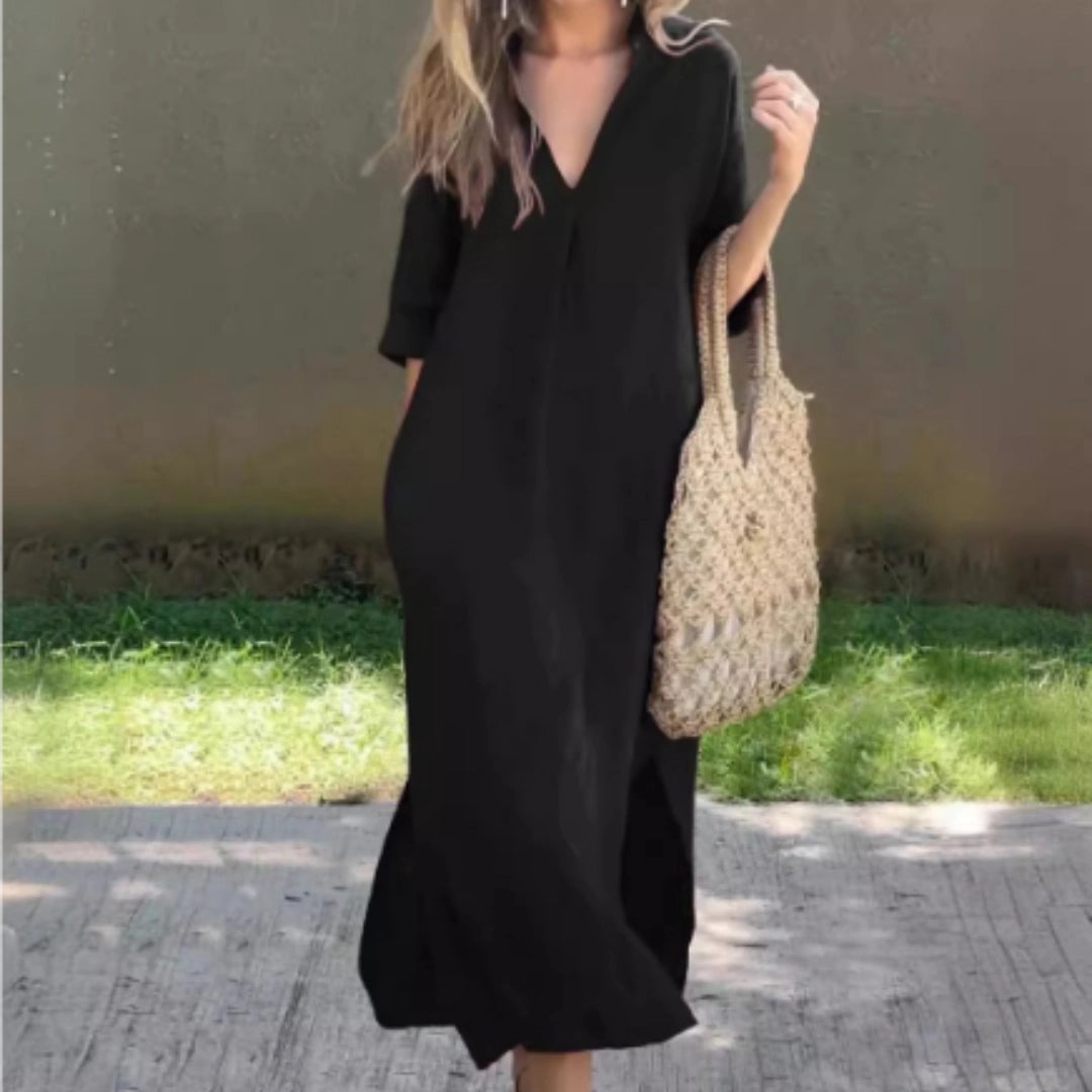 Loose-fitting black maxi dress, lightweight and casual for summer