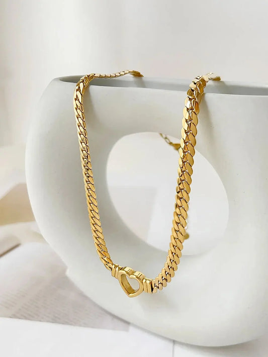 Elegant Gold Heart Necklace Pendant - Romantic Gift for Women
 - ModishWorld