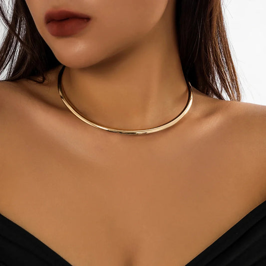 Minimalist Gold Choker Necklace: Elegant Luxury Neckwear for Women
 - ModishWorld