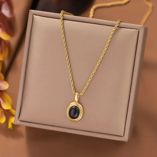 Luxury Oval Black Gemstone Gold Pendant Necklace Gift
 - ModishWorld