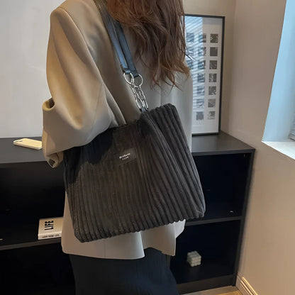 Stylish Gray Wool Knit Shoulder Bag for Winter
 - ModishWorld