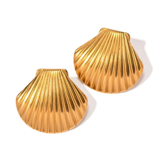18K Gold Scallop Shell Earrings – Luxury Ocean-Inspired Jewelry
 - ModishWorld