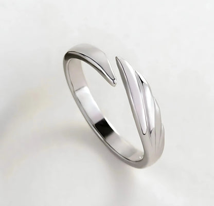 Minimalist Black and White Interlocking Promise Rings - Modern Unique Design
 - ModishWorld
