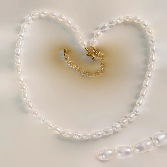 Elegant Pearl Choker Necklace, Waterproof & Hypoallergenic - Perfect for the Beach
 - ModishWorld