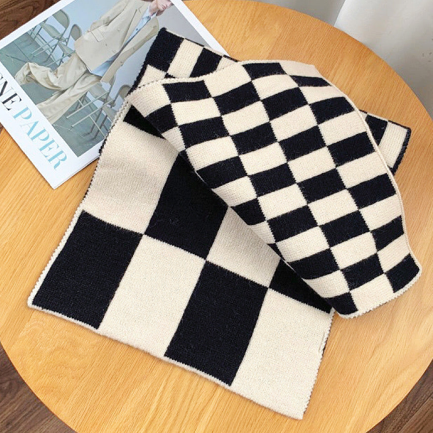 Plaid Knitted Women's Scarf