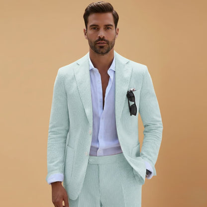 Classic 2-Piece Suit with Patterned Fabric and Slim Lapels