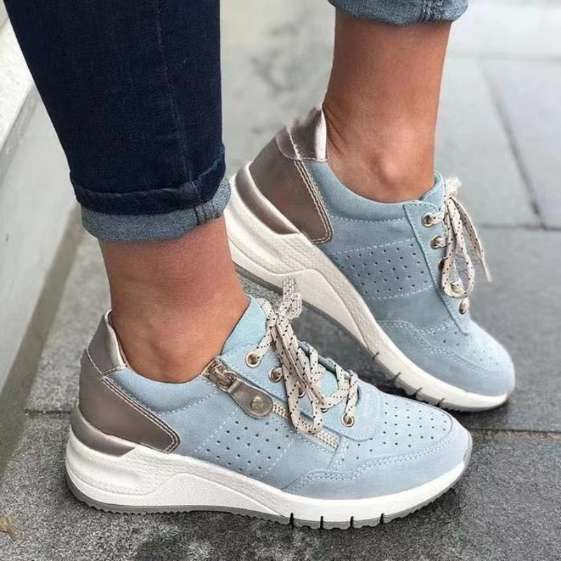 Relaxed Fit Women's Sneakers