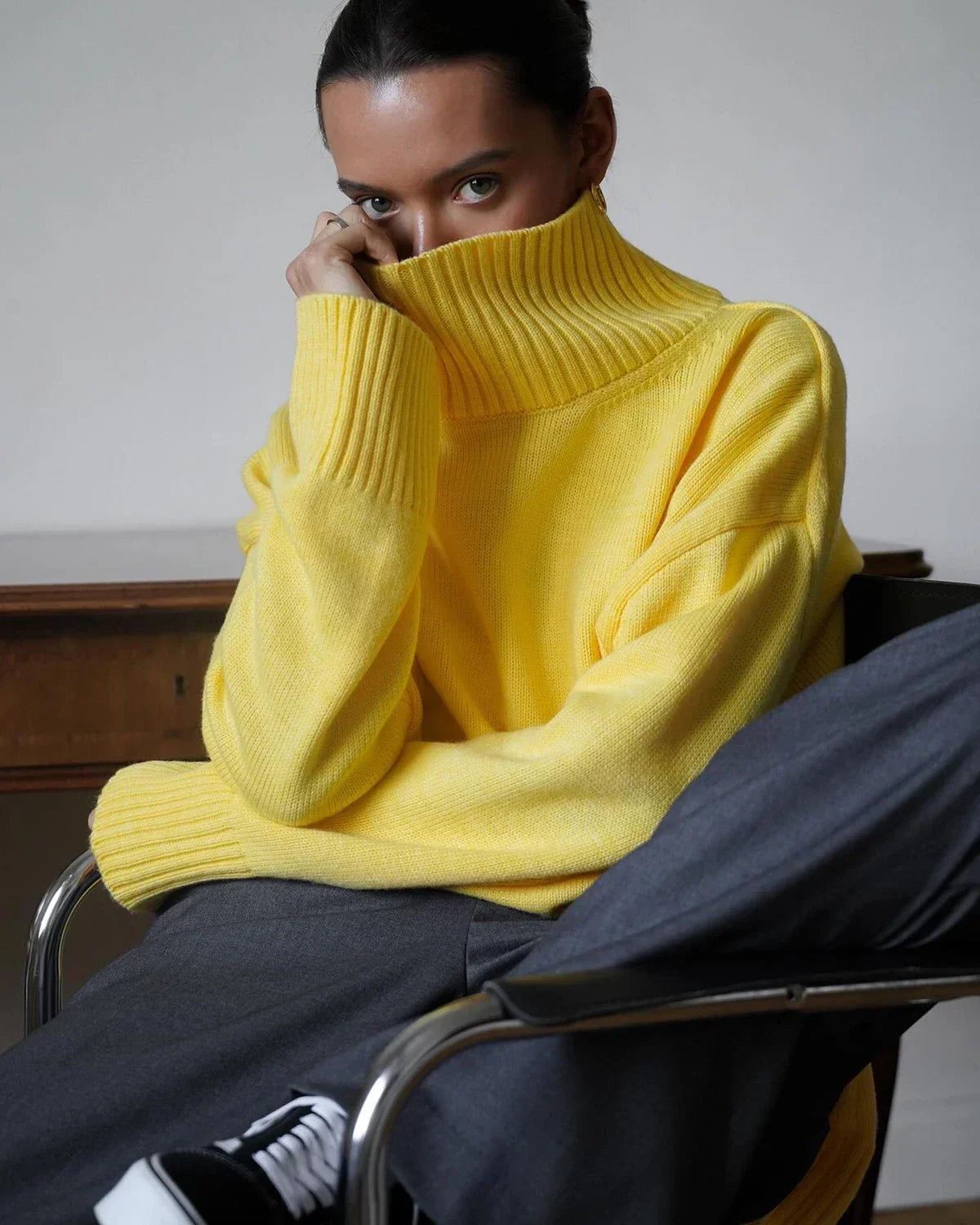 Large Crew Neck Women's Sweater - ModishWorld