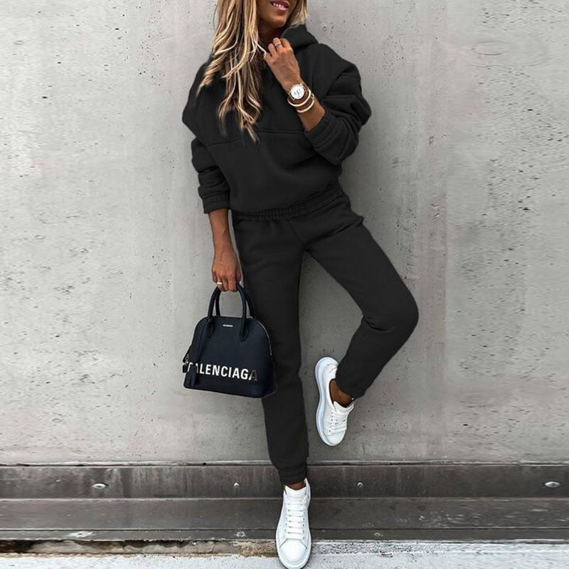Soft Women's Hoodie and Jogger Suit - ModishWorld