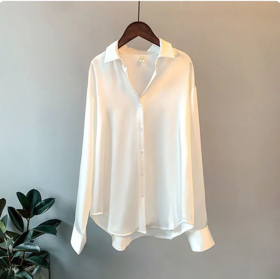 Feminine Classic Women's Long Shirt