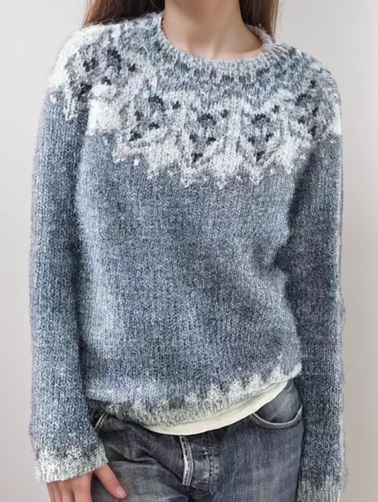 Classic Patterned Crew Neck Sweater for Women