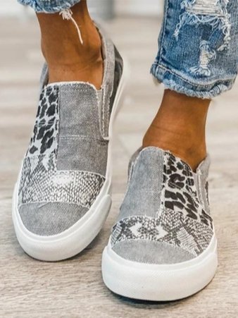 Comfy Animal Print Women's Slip On Shoes - ModishWorld