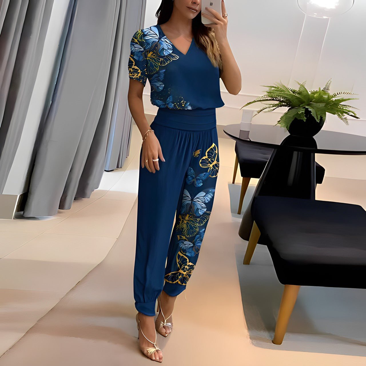 Elegant Ladies Pant Suit Outfit