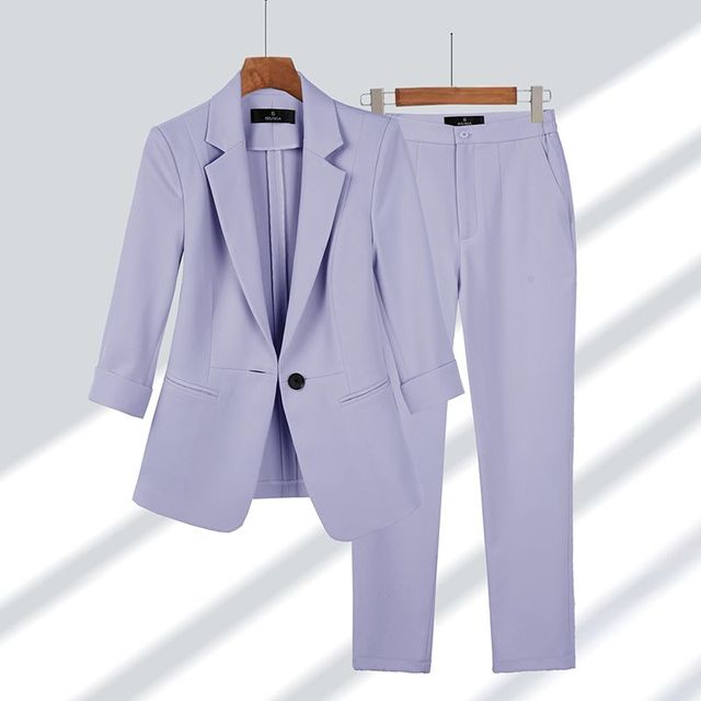 Stylish Women's Suit Jacket and Pants Set