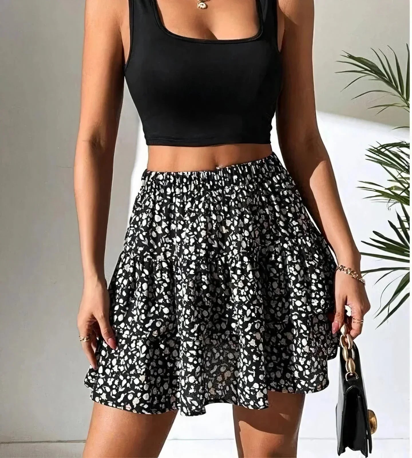 Fashionable Short Flirty Skirt for Ladies