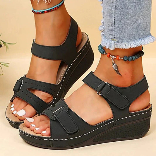 Comfortable Buckle Platform Summer Sandals with Open Toe - ModishWorld