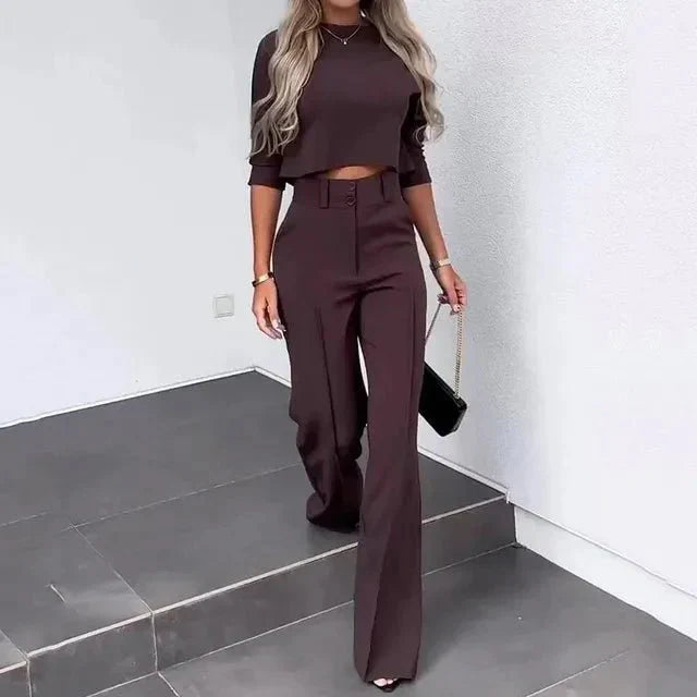 Comfortable Women's Crop Top and Pants Outfit Set