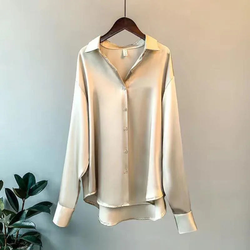 Feminine Classic Women's Long Shirt